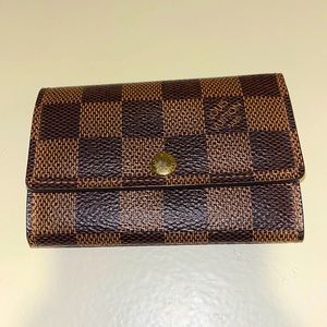 Louis Vuitton 6 Key Holder